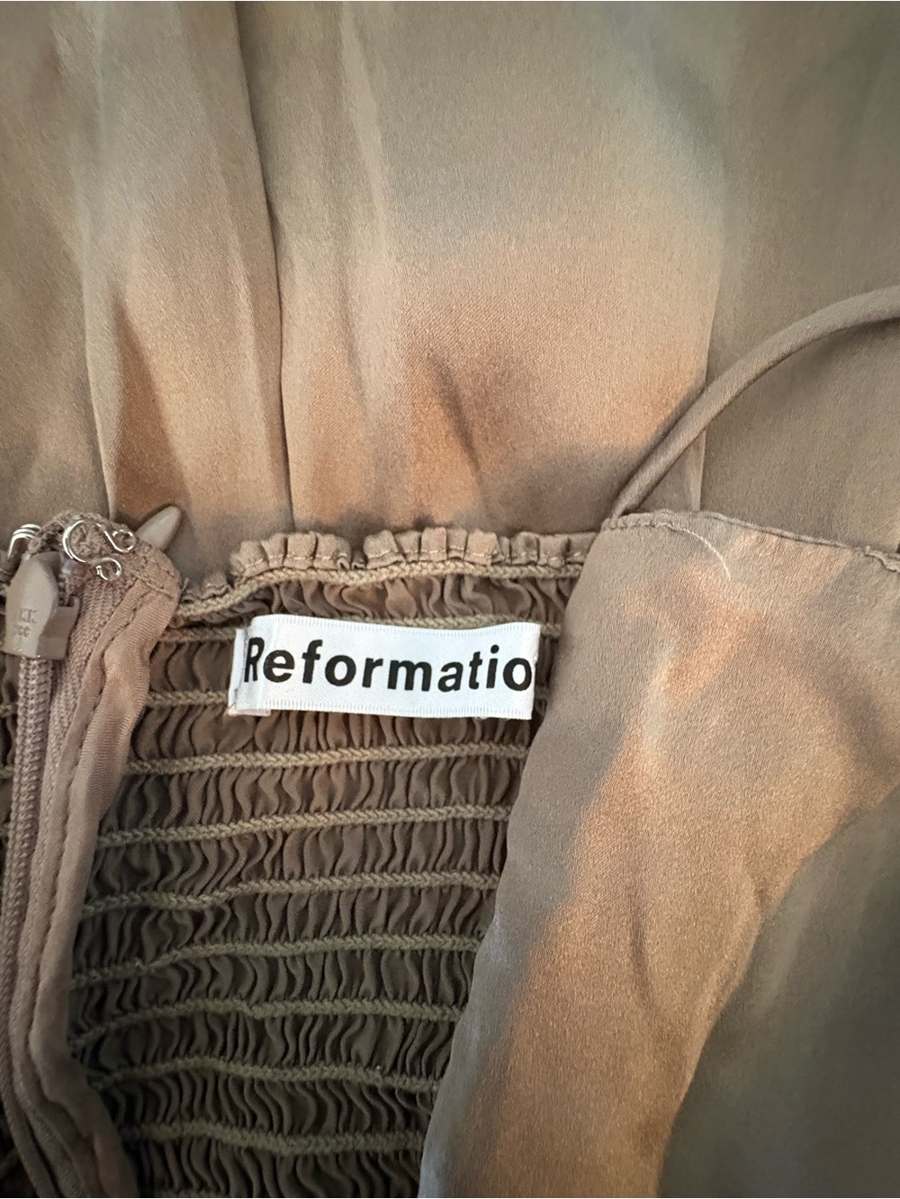 Reformation Frankie Gold Dress- size 8 - Picture 5 of 6